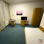 Zum Sportforum Hotel