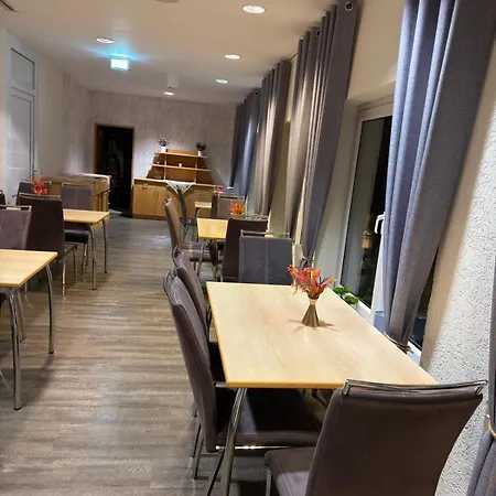 Zum Sportforum 블랑켄부르크