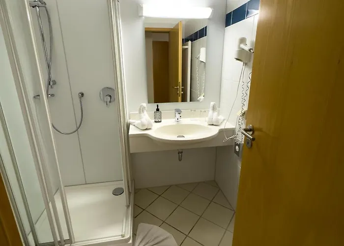 호텔 Zum Sportforum