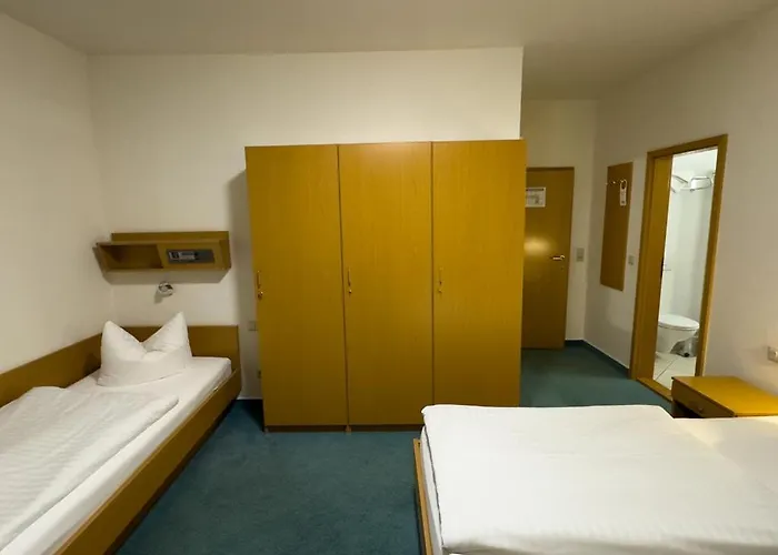 Zum Sportforum Hotell *