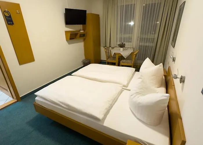 호텔 Zum Sportforum *